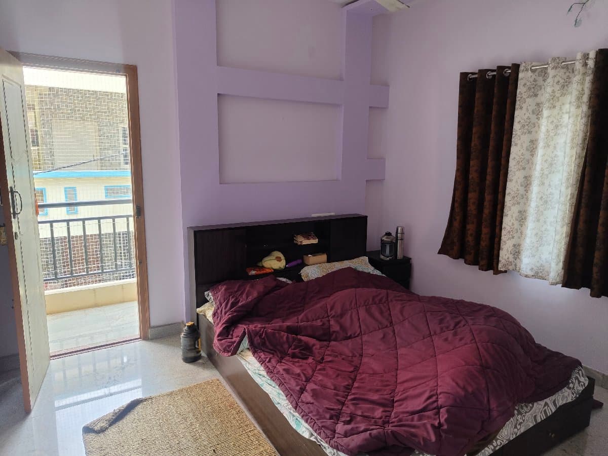 Trisha's home photo 3