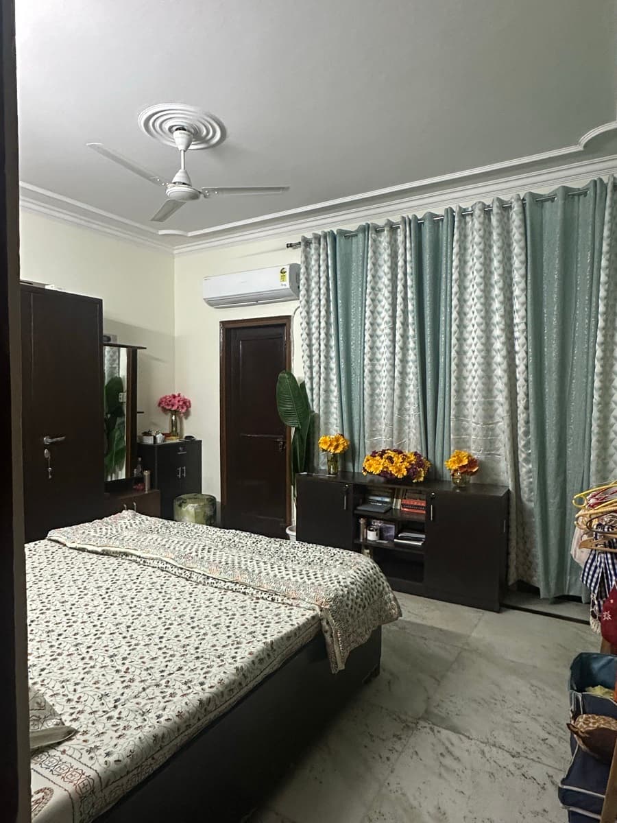 Opiya's home photo 4