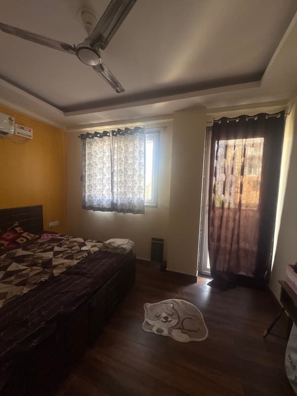 Saloni's home photo 1