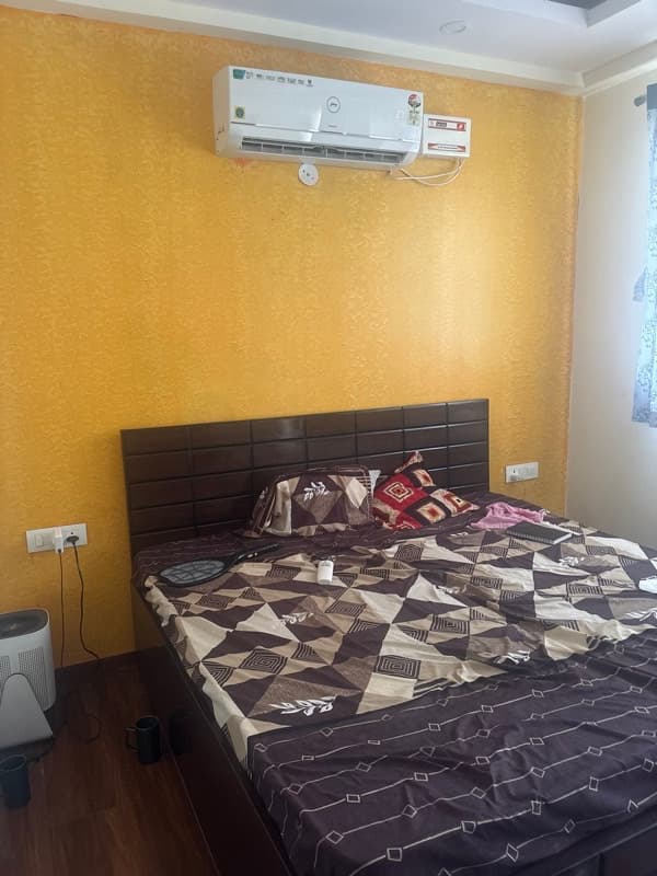 Saloni's home photo 2