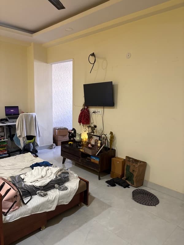 Saloni's home photo 3