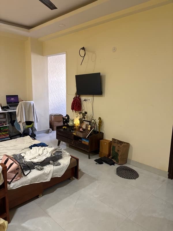 Saloni's home photo 5