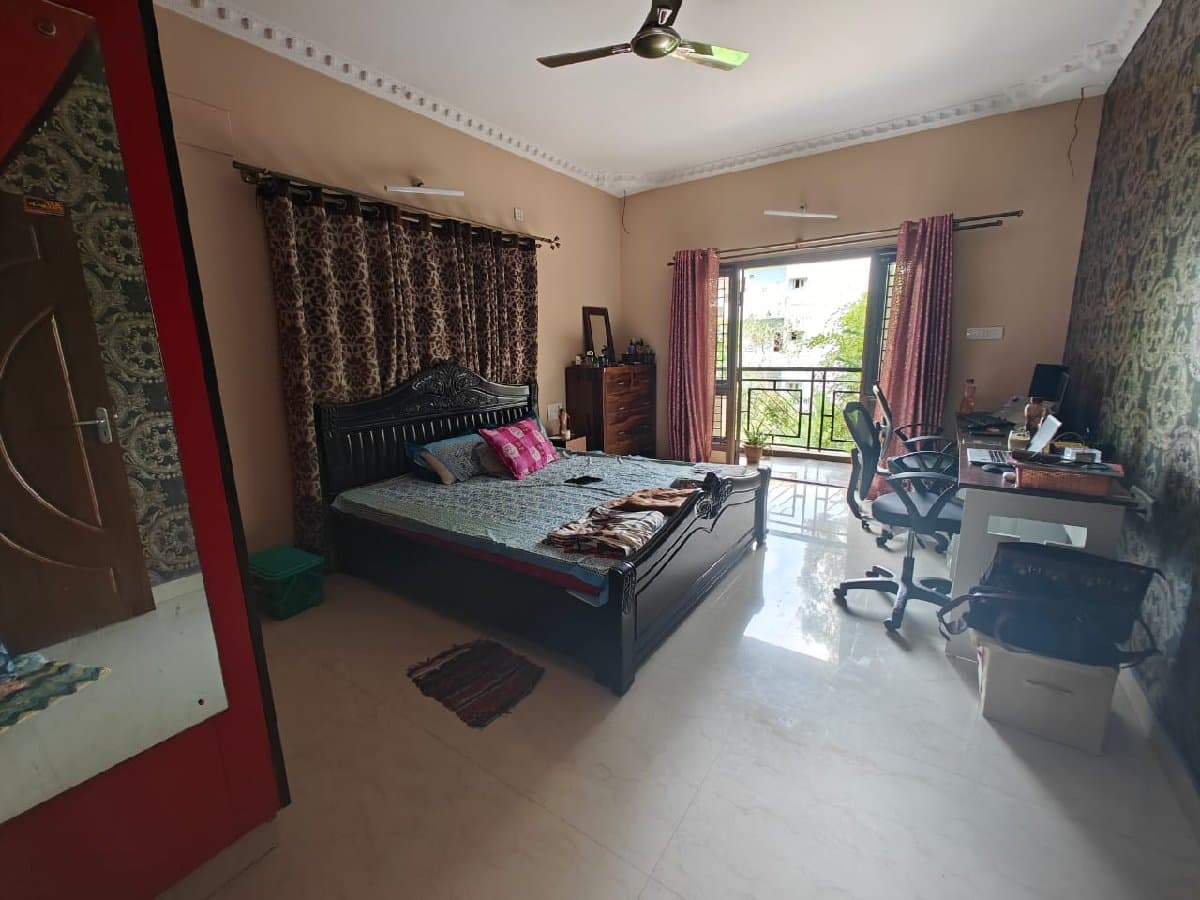 AMISHA's home photo 3