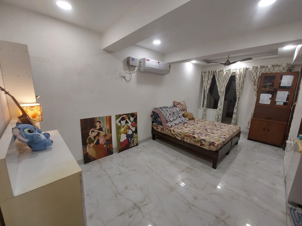 Meenakshi's home photo 1