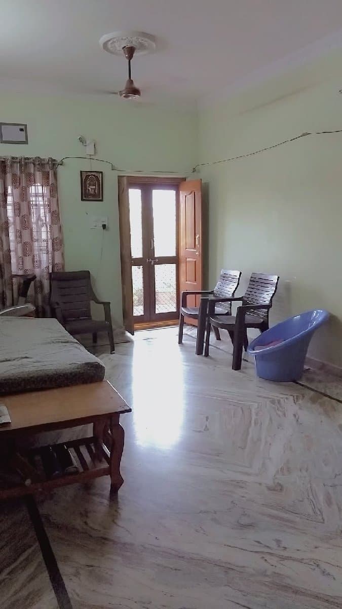 Emani's home photo 3