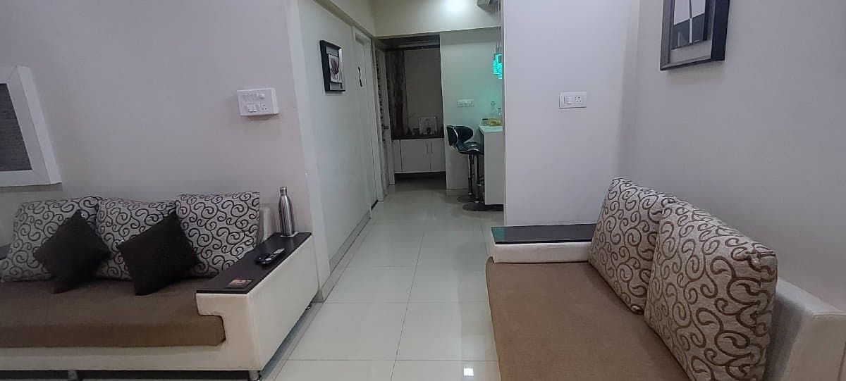N.'s home photo 3